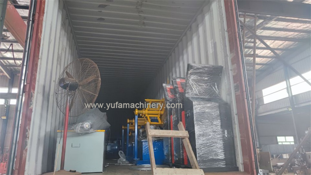 Export C / U / Omega channel roll forming machines to Chile