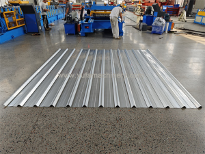 G550 FULL HARDNESS 40M/MIN 1000MM WIDTH ROOF PANEL ROLL FORMING MACHINE SERVO MOTOR SYSTEM