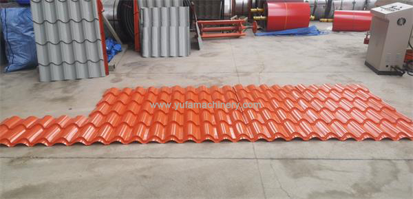 Client starts using glazed tile roll forming machine in Bolivia